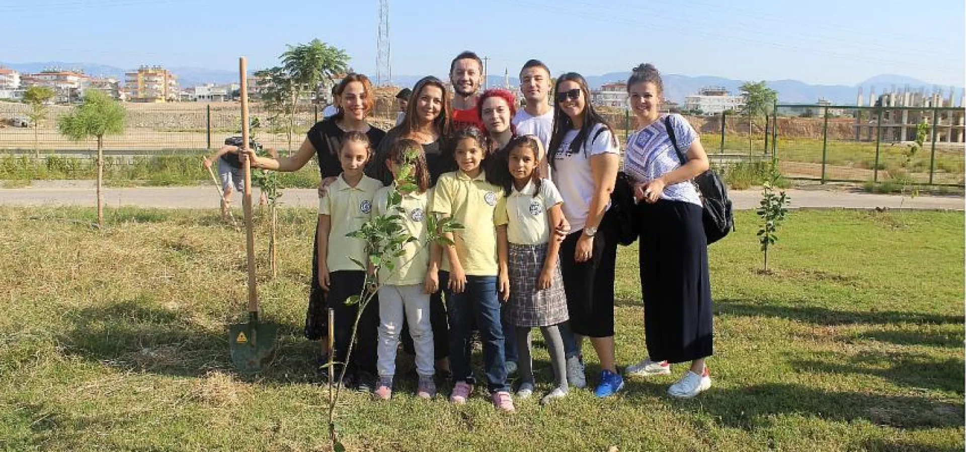 Turizm Fakültesi'nde fidan dikimi