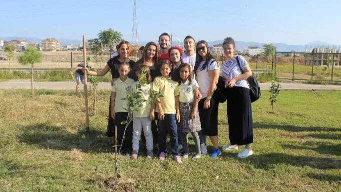 Turizm Fakültesi'nde fidan dikimi